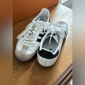 Sneakers 👟 Adidas sambasize 6.5 white and black